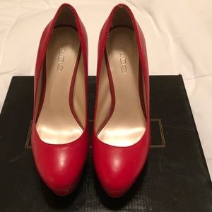 Aldo red pumps. 5 1/2 in heels.